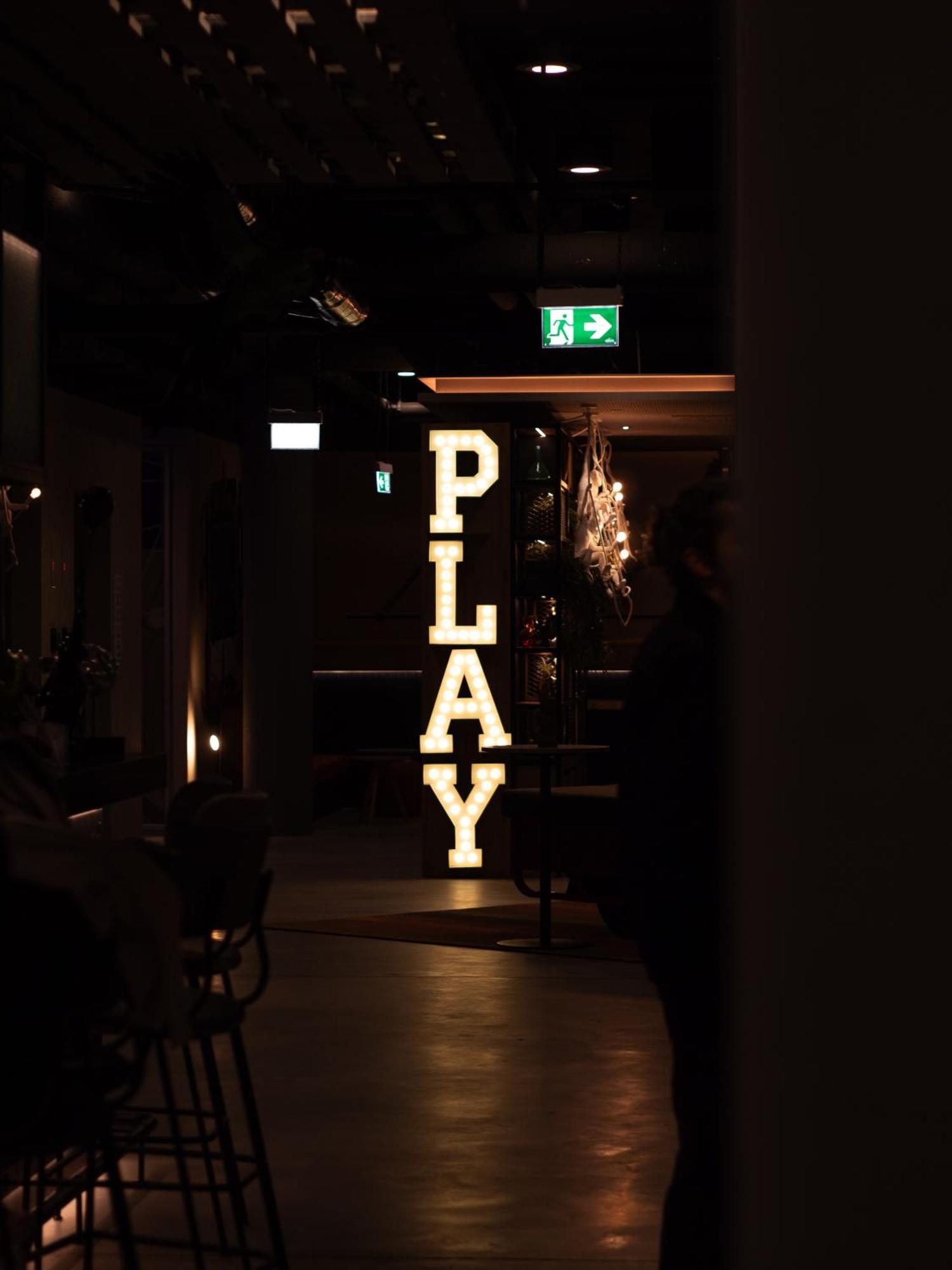 Moxy Vienna City East Buitenkant foto