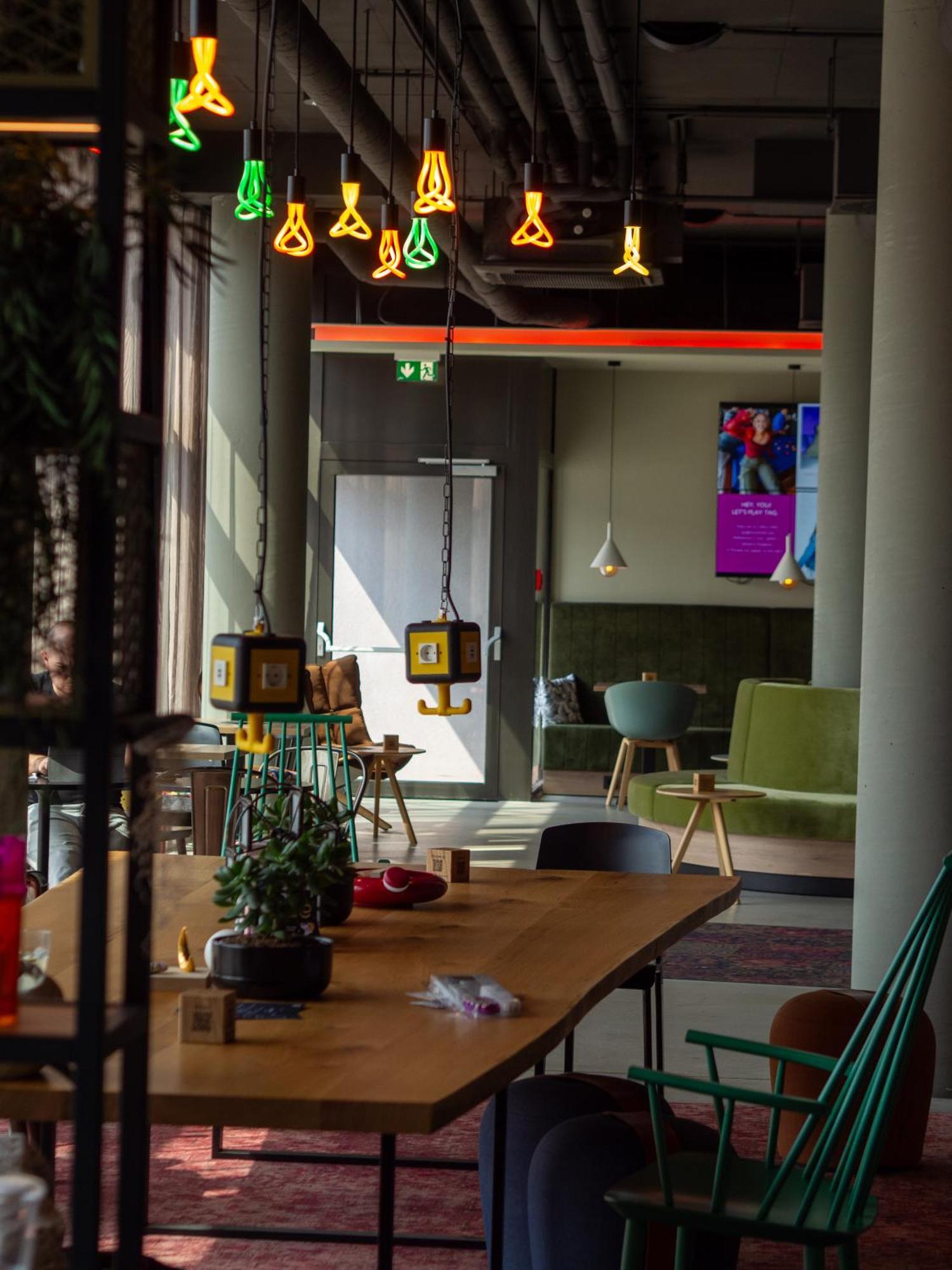 Moxy Vienna City East Buitenkant foto